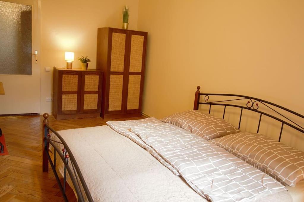 Comfort 2bedrooms Quite Place!-vinohrady * Praha