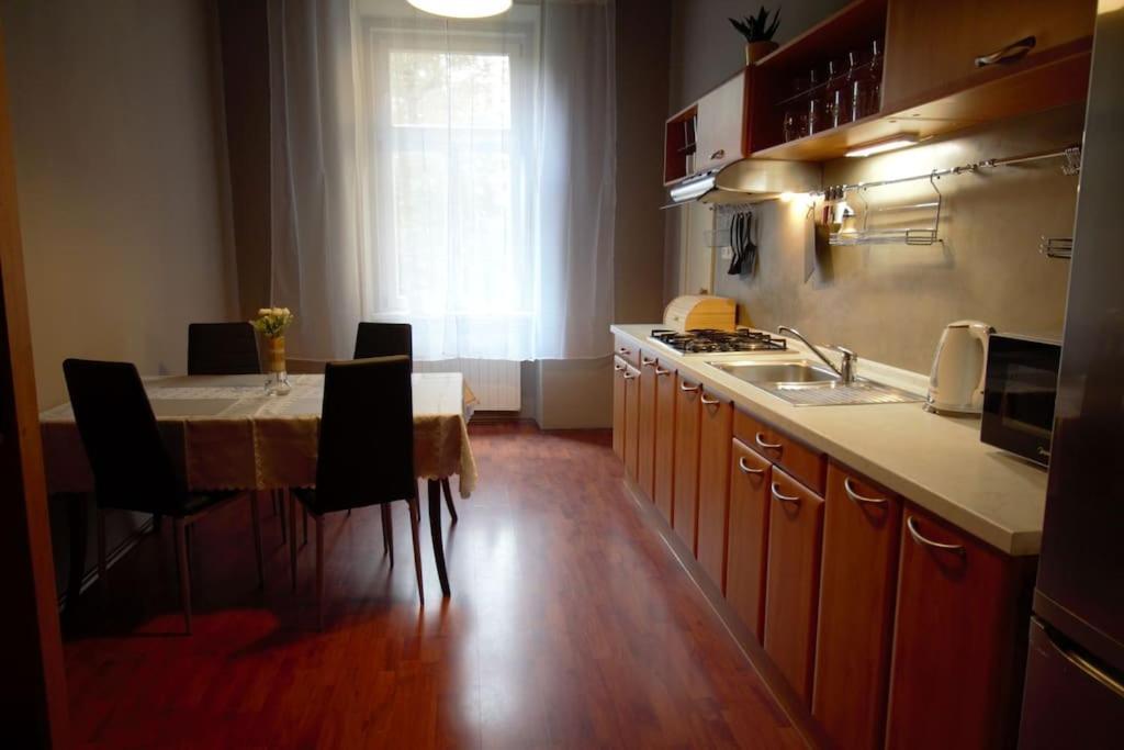 Comfort 2bedrooms Quite Place!-vinohrady Praha
